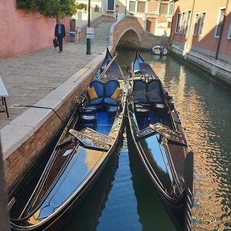 Central Lovely Typical Rooms Rialto Venezia Esterno foto