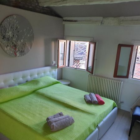 Central Lovely Typical Rooms Rialto Venezia Camera foto