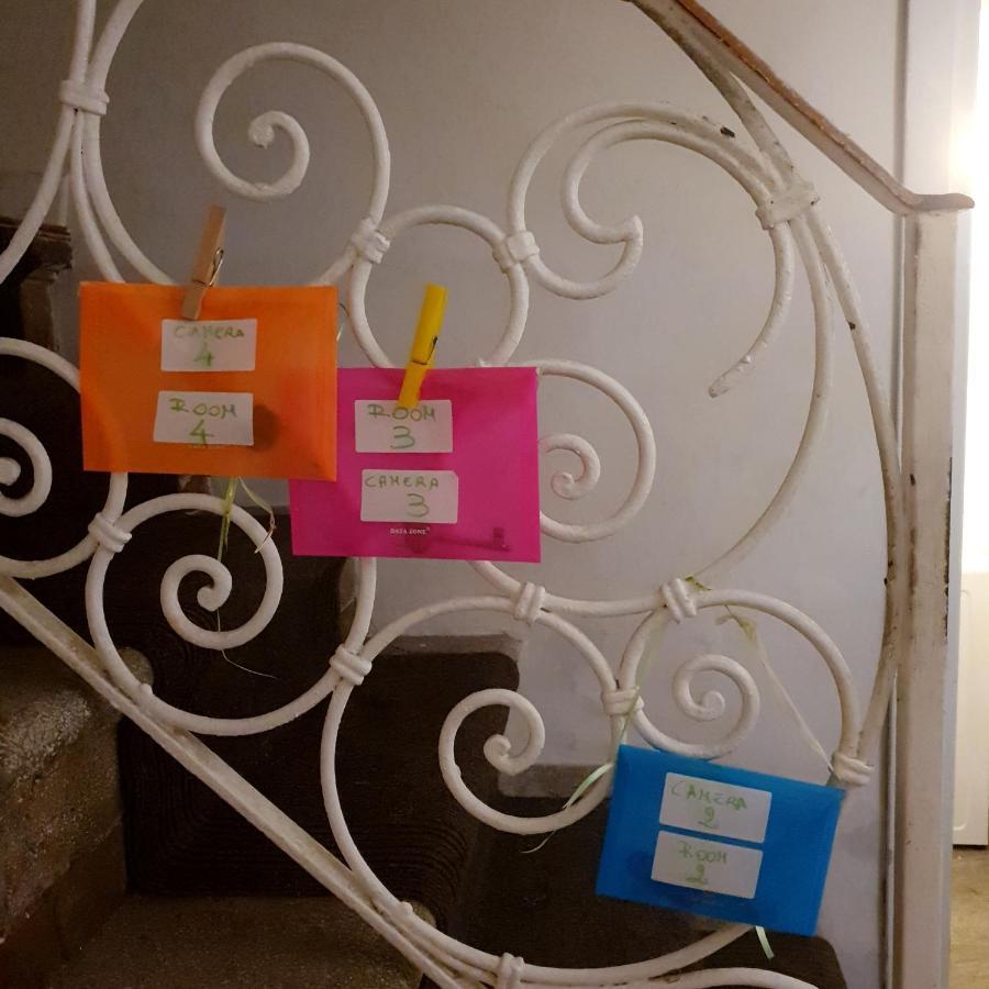 Central Lovely Typical Rooms Rialto Venezia Esterno foto