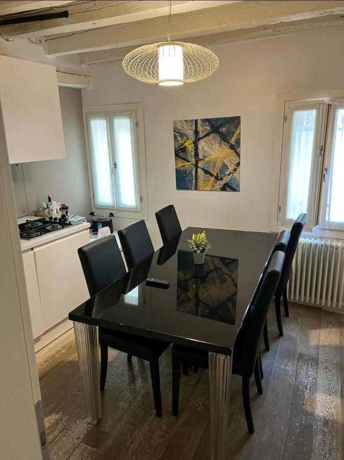 Central Lovely Typical Rooms Rialto Venezia Esterno foto